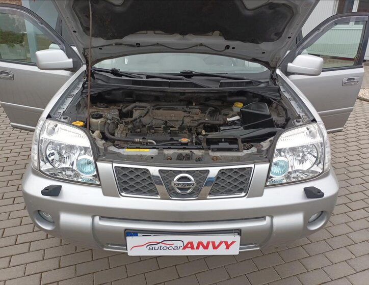 Nissan X-Trail SUV / Terénní 2,5 l 121 kw