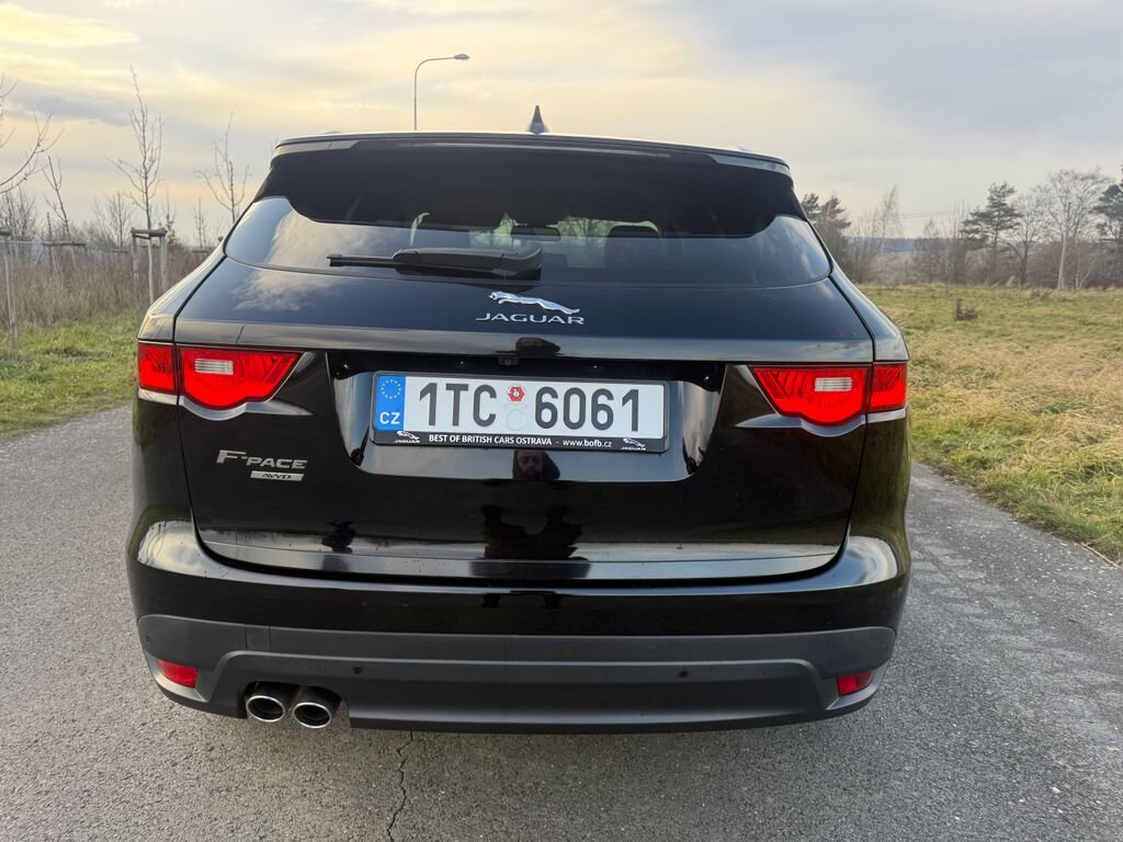 Jaguar F-Pace