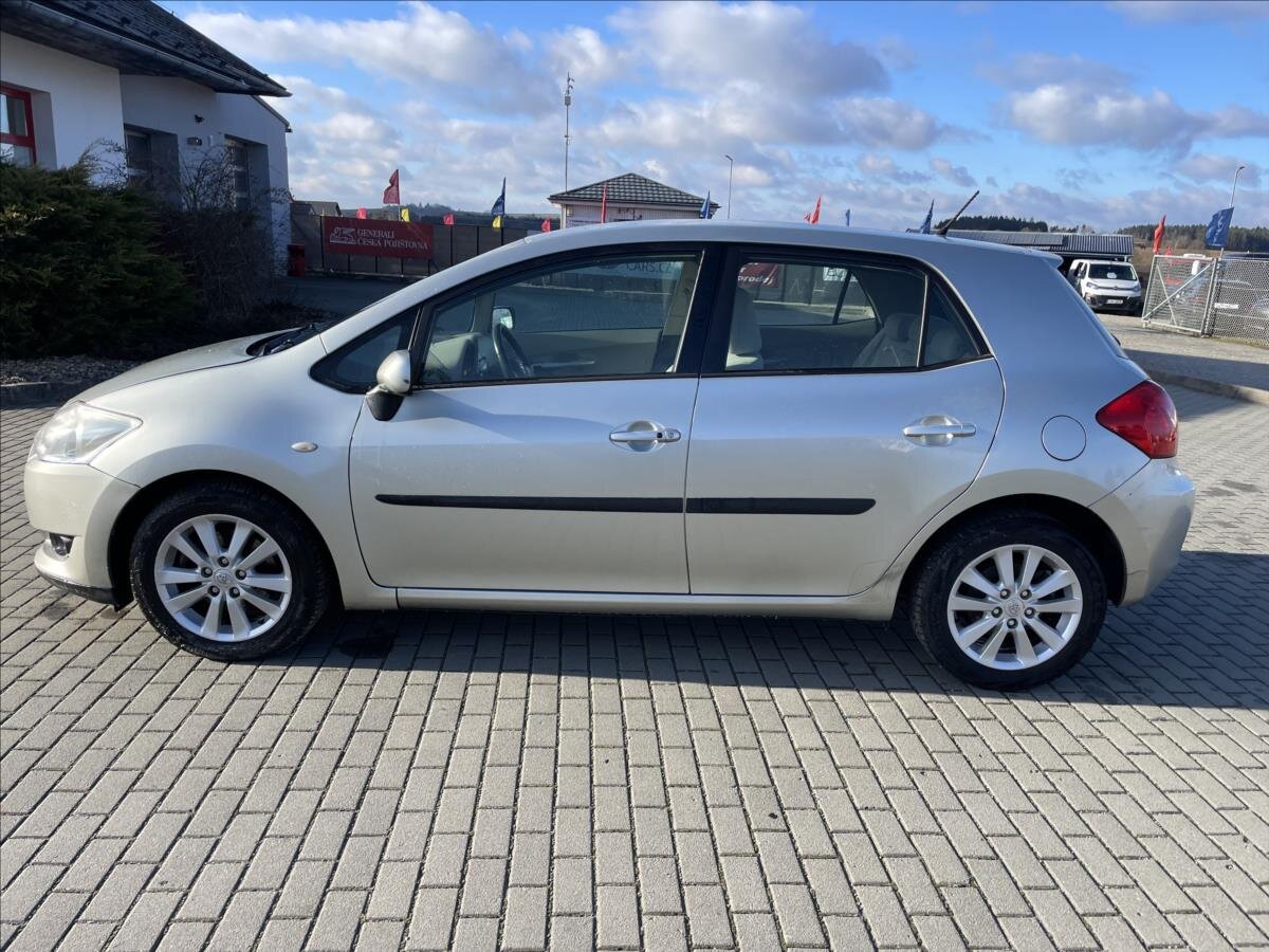 Toyota Auris Hatchback 2,0 l 93 kw