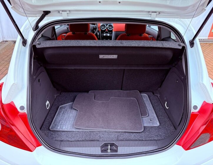 Opel Corsa Hatchback 1,2 l 63 kw