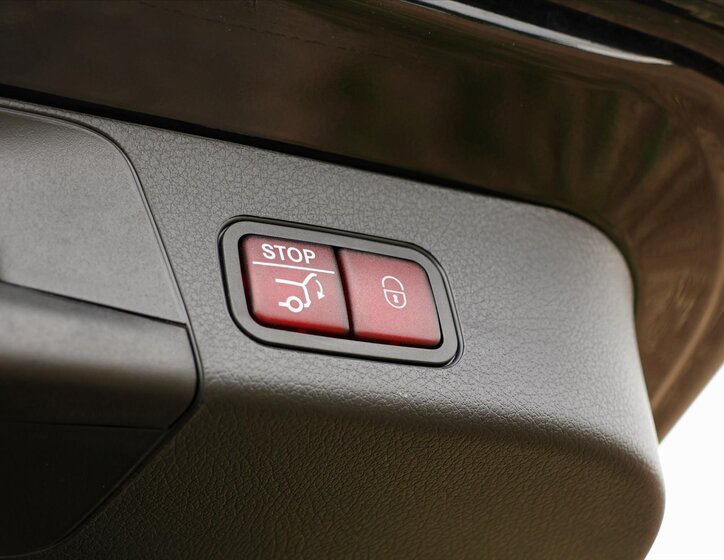 Mercedes-Benz GLB 10