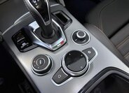 Alfa Romeo Stelvio SUV / Terénní 2,0 l 206 kw
