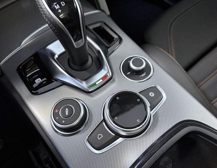 Alfa Romeo Stelvio SUV / Terénní 2,0 l 206 kw