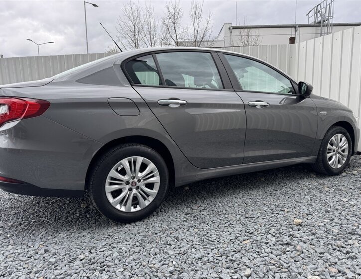 Fiat Tipo Sedan / Limuzína 1,4 l 70 kw