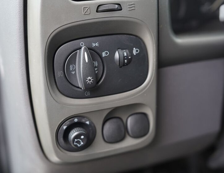 Ford Transit Skříň 2,0 l 73 kw