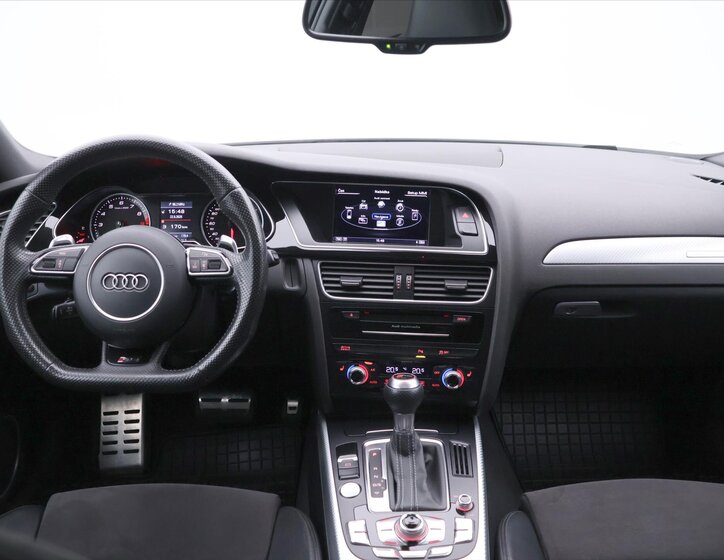 Audi RS 4 Kombi 4,2 l 331 kw