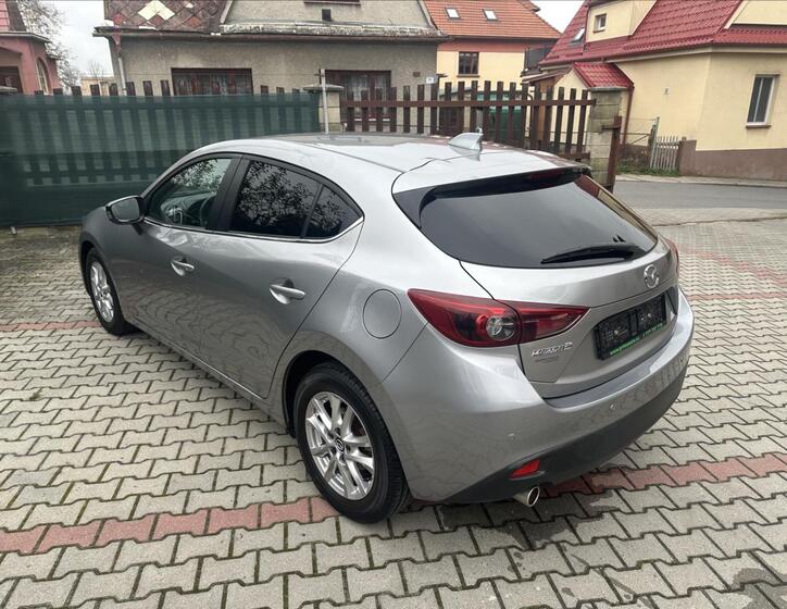 Mazda 3 7