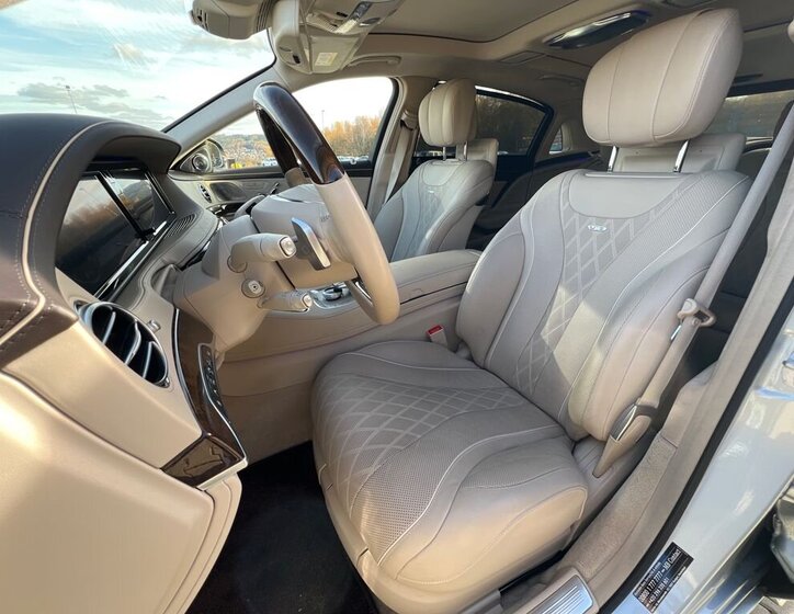 Mercedes-Benz Třídy S Sedan / Limuzína 6,0 l 390 kw