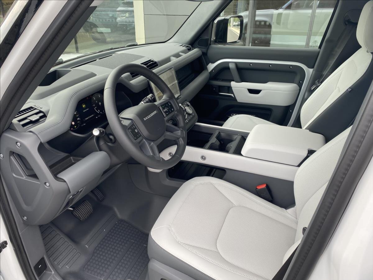 Land Rover Defender SUV 3,0 l 221 kw