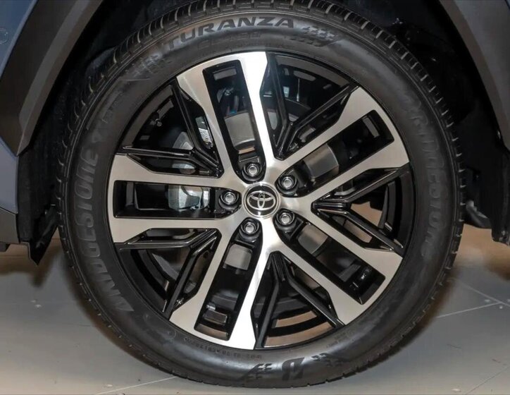 Toyota RAV4 SUV 2,5 l 135 kw