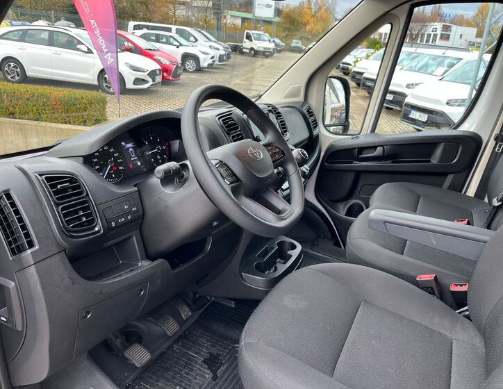 Toyota Proace Max 11