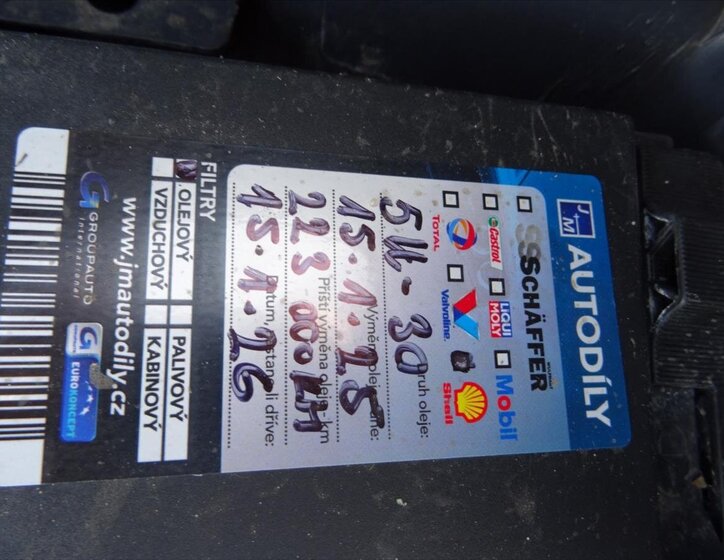 Volkswagen Touran MPV 1,2 l 77 kw