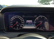 Mercedes-Benz Třídy E 12