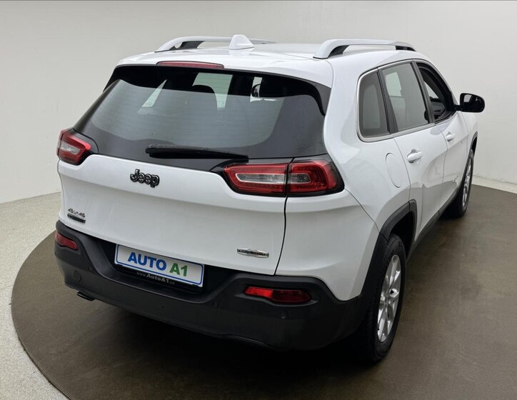 Jeep Cherokee SUV 2,0 l 103 kw