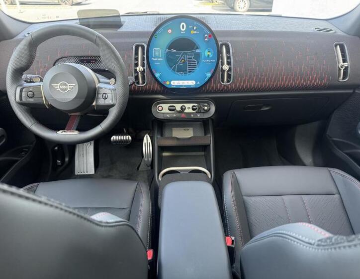 Mini Countryman 8