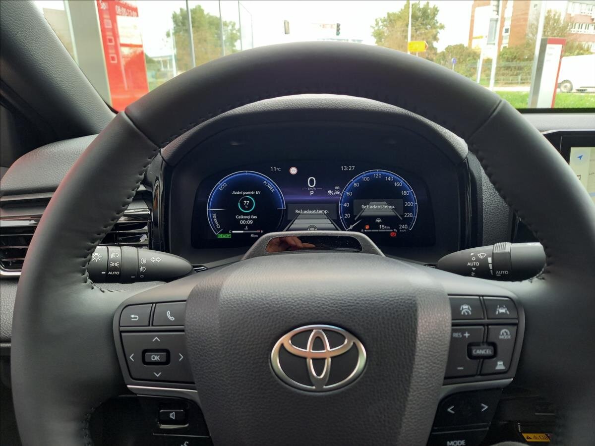 Toyota Camry Sedan / Limuzína 2,5 l 169 kw