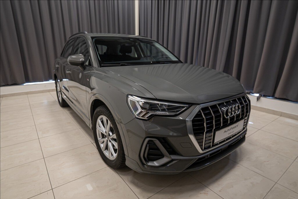 Audi Q3 SUV / Terénní 1,5 l 110 kw
