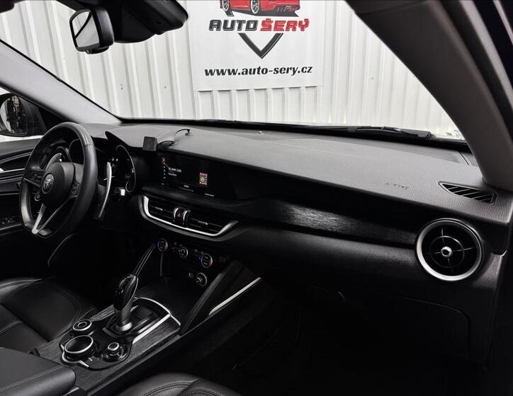 Alfa Romeo Stelvio 41