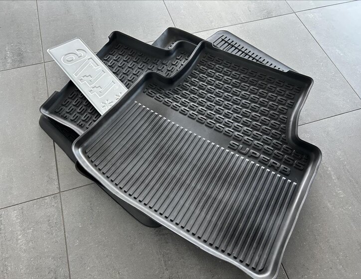 Škoda Superb Sedan / Limuzína 1,4 l 110 kw