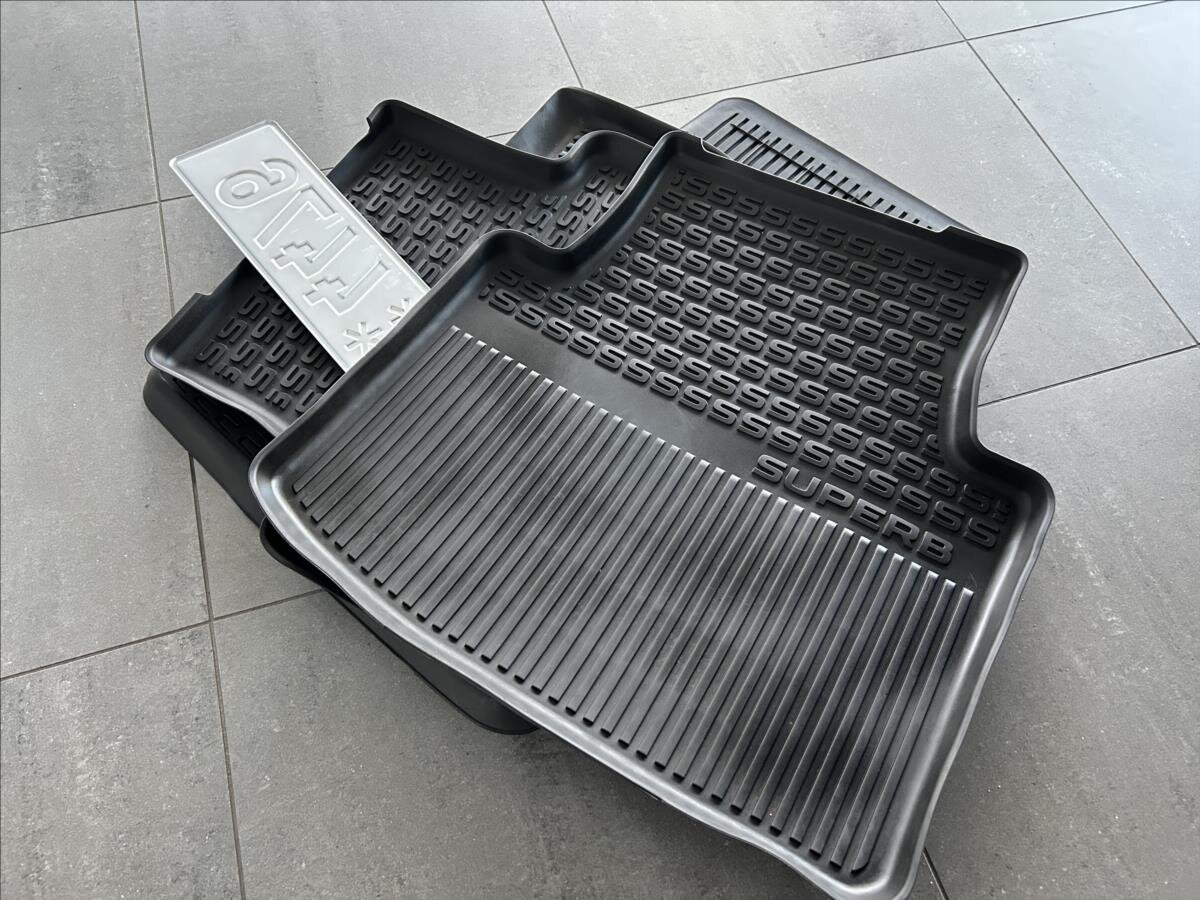 Škoda Superb Sedan / Limuzína 1,4 l 110 kw