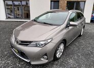 Toyota Auris Kombi 2,0 l 91 kw