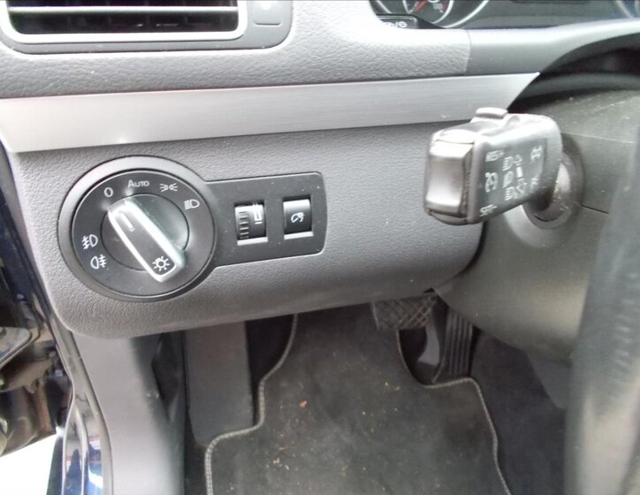 Volkswagen Touran MPV 2,0 l 103 kw