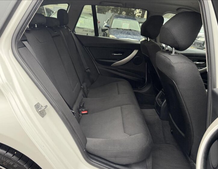 BMW Řada 3 Kombi 2,0 l 105 kw