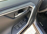 Toyota RAV4 SUV / Terénní 2,5 l 131 kw