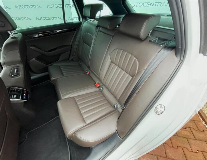 Škoda Superb Kombi 2,0 l 140 kw