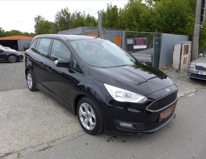 Ford Grand C-MAX 4