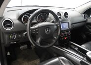 Mercedes-Benz Třídy M SUV 6,2 l 375 kw