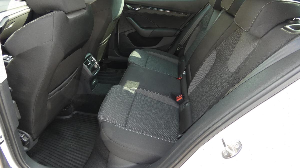 Škoda Octavia Sedan / Limuzína 1,5 l 110 kw