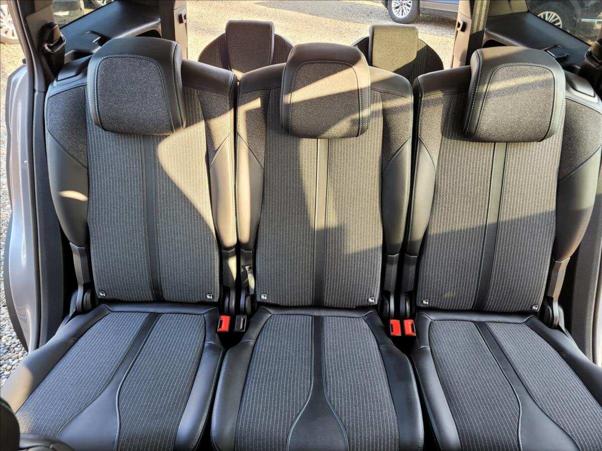 Peugeot 5008 SUV / Terénní 1,5 l 96 kw