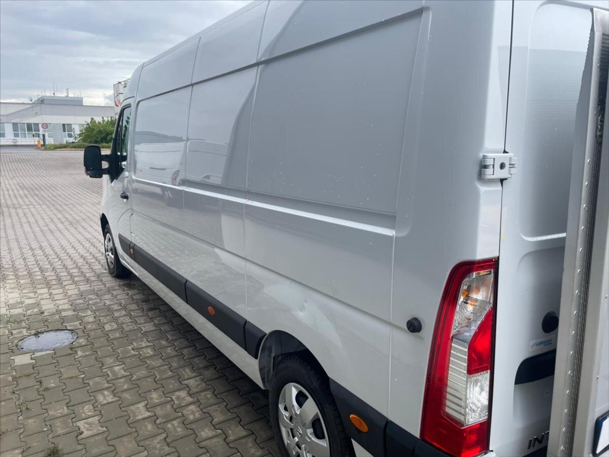 Nissan Interstar Skříň 2,3 l 100 kw