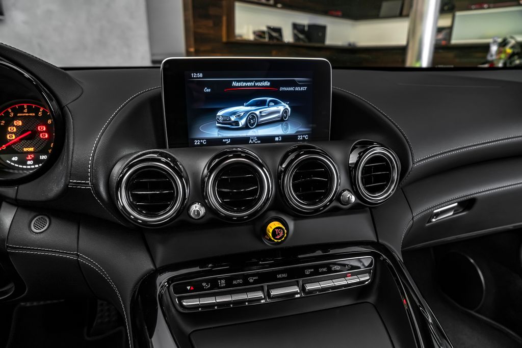 Mercedes-Benz AMG GT