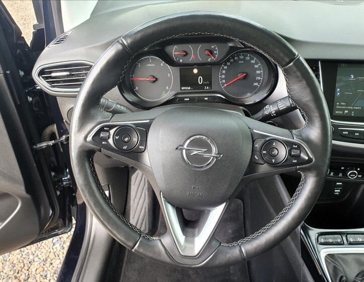 Opel Crossland X SUV / Terénní 1,5 l 75 kw