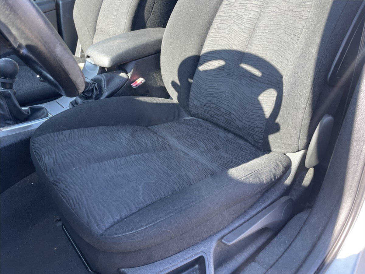 Peugeot 407 Kombi 1,6 l 80 kw