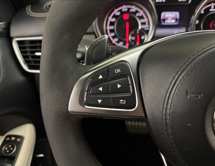 Mercedes-Benz GLS 10