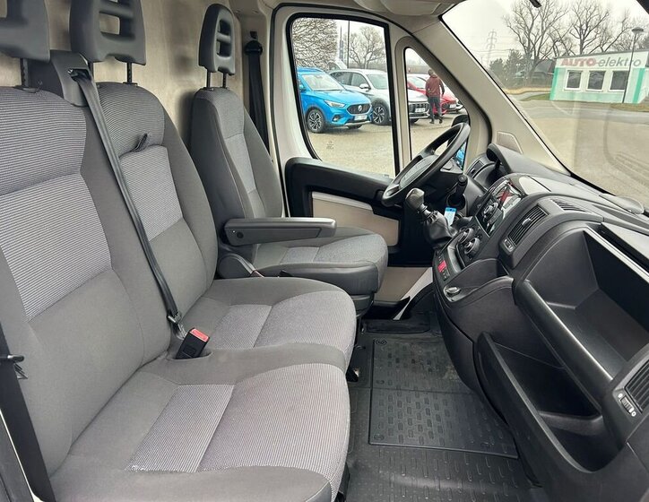 Peugeot Boxer Skříň 2,2 l 110 kw
