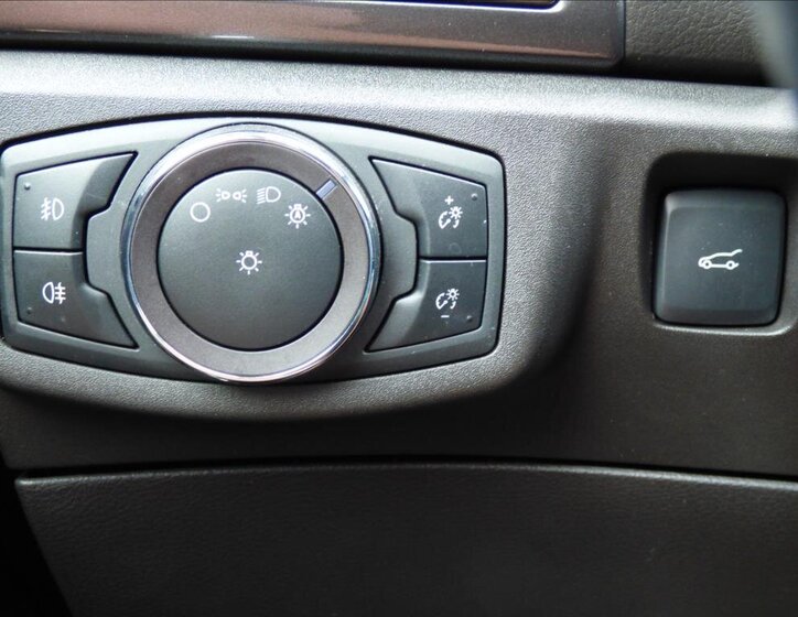 Ford Mondeo Kombi 2,0 l 110 kw