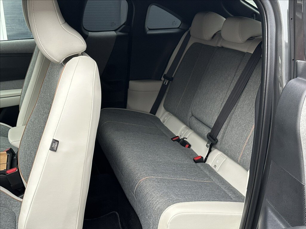 Mazda MX-30 SUV / Terénní 0,0 107 kw