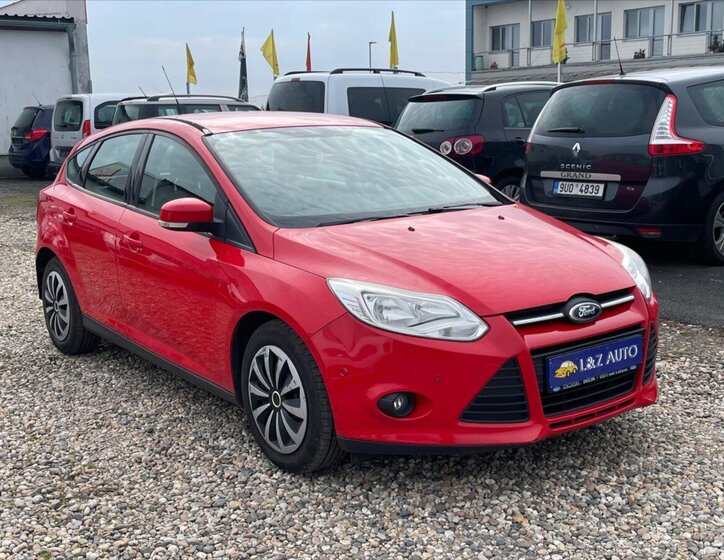 Ford Focus Hatchback 998,0 74 kw