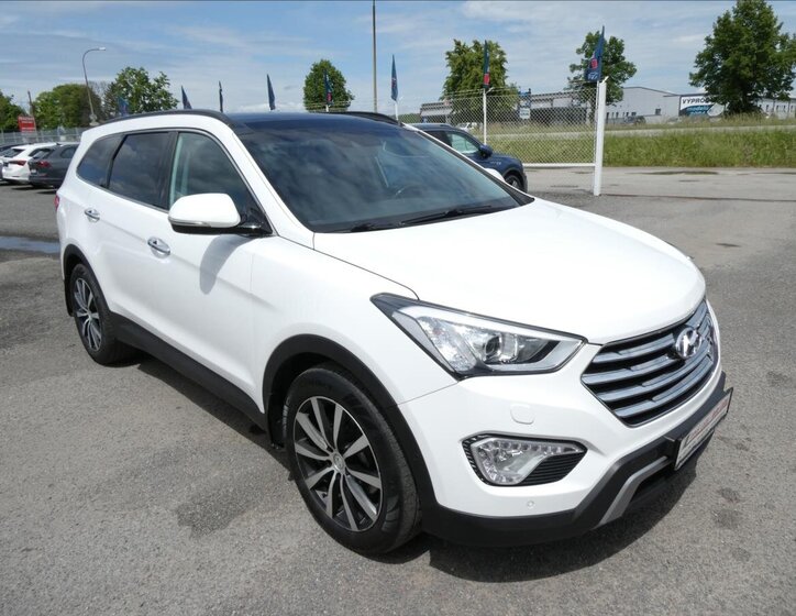 Hyundai Grand Santa Fe SUV / Terénní 2,2 l 145 kw
