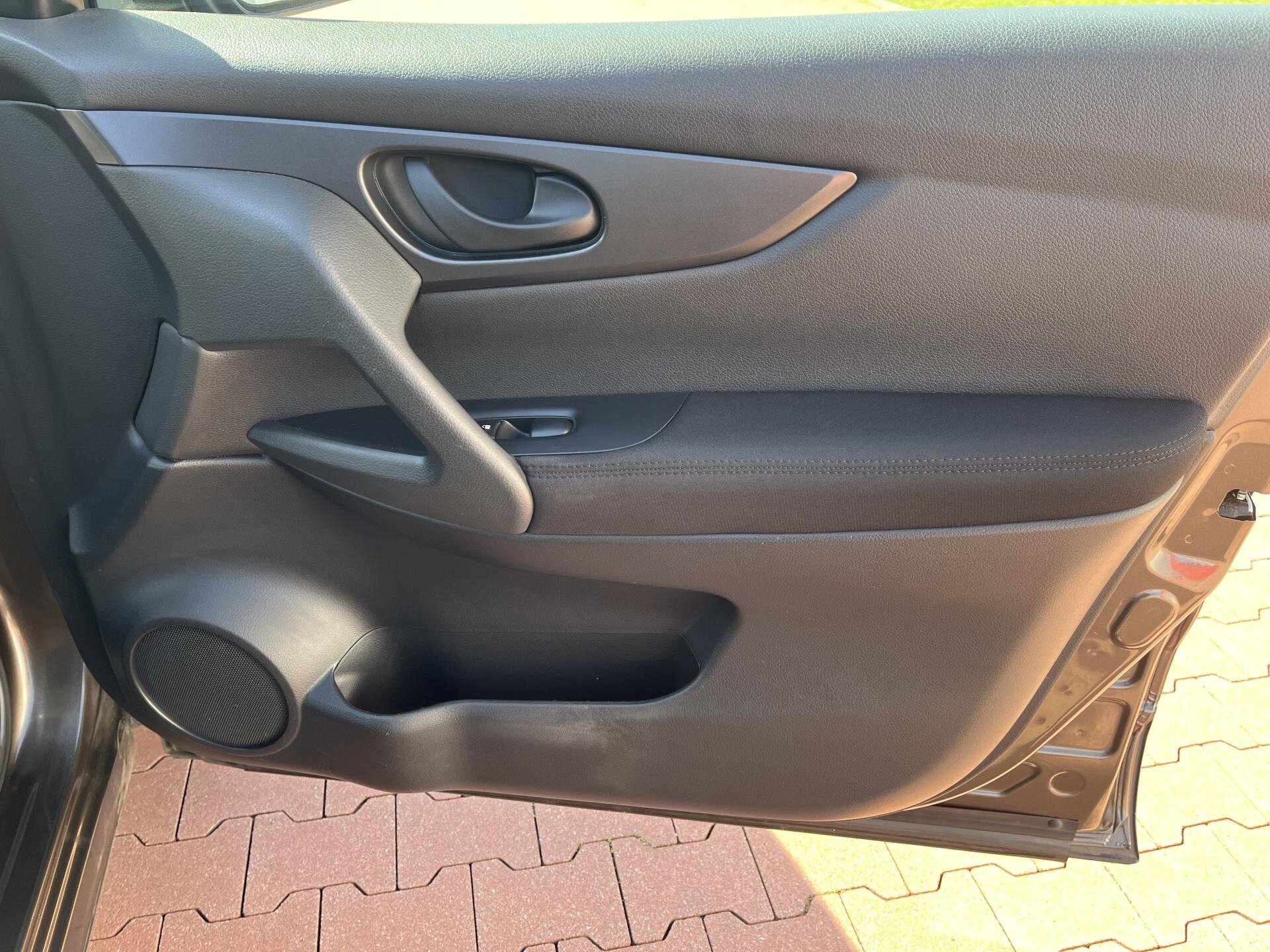 Nissan Qashqai SUV / Terénní 1,2 l 85 kw