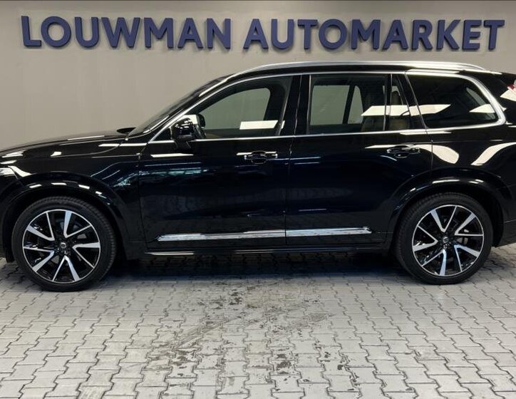 Volvo XC90 SUV / Terénní 2,0 l 240 kw