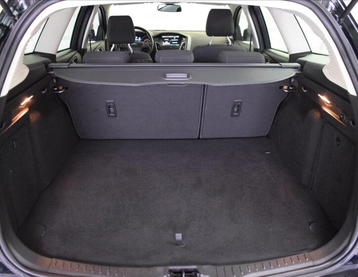 Ford Focus Kombi 999,0 92 kw