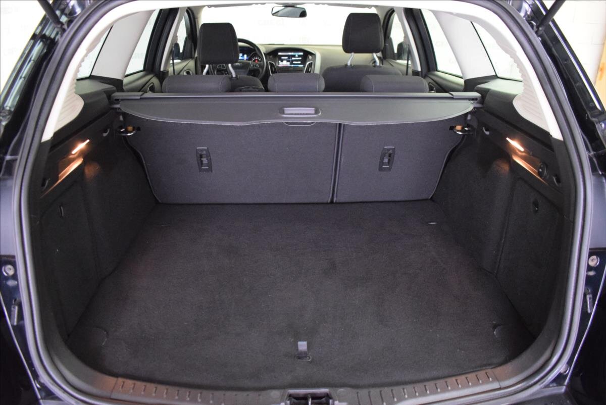 Ford Focus Kombi 999,0 92 kw