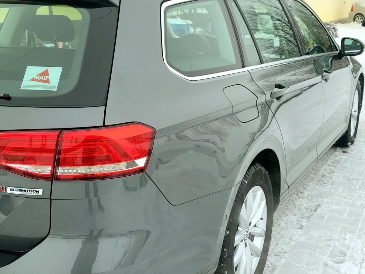 Volkswagen Passat Kombi 1,6 l 88 kw