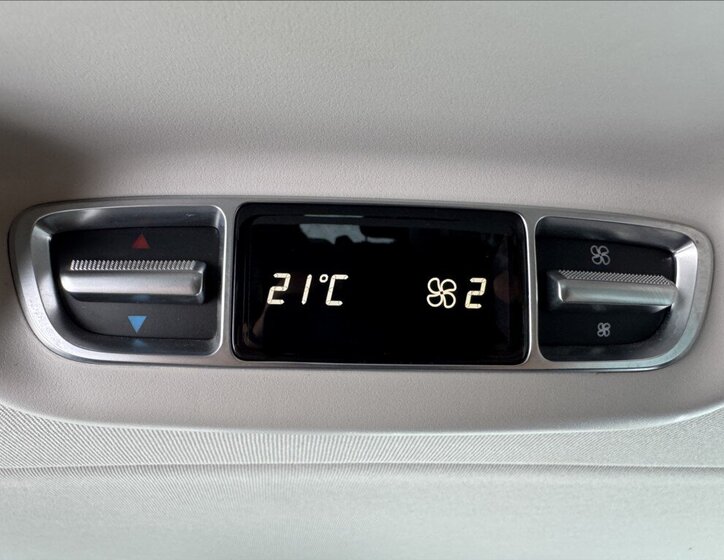 Mercedes-Benz Třídy V 23