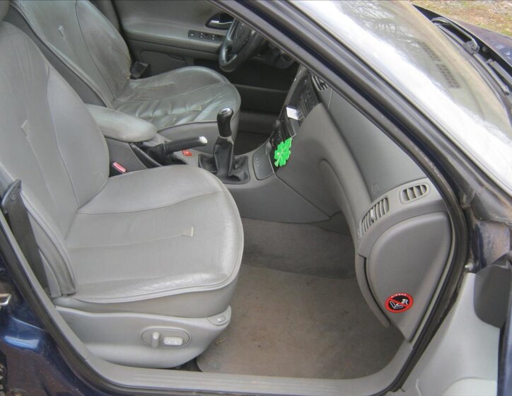 Renault Laguna Hatchback 1,8 l 86 kw